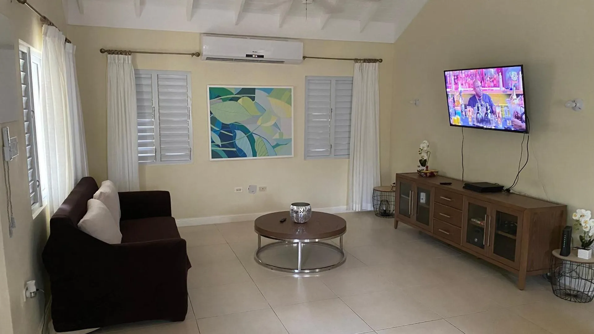 Cleos At Cool Shade Villa Banks
