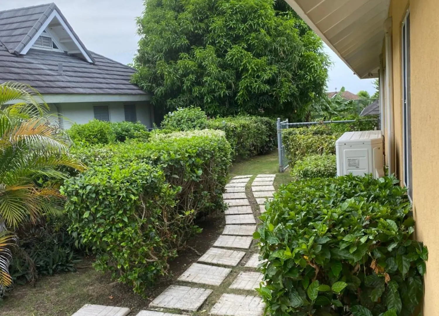 Cleos At Cool Shade Villa Banks